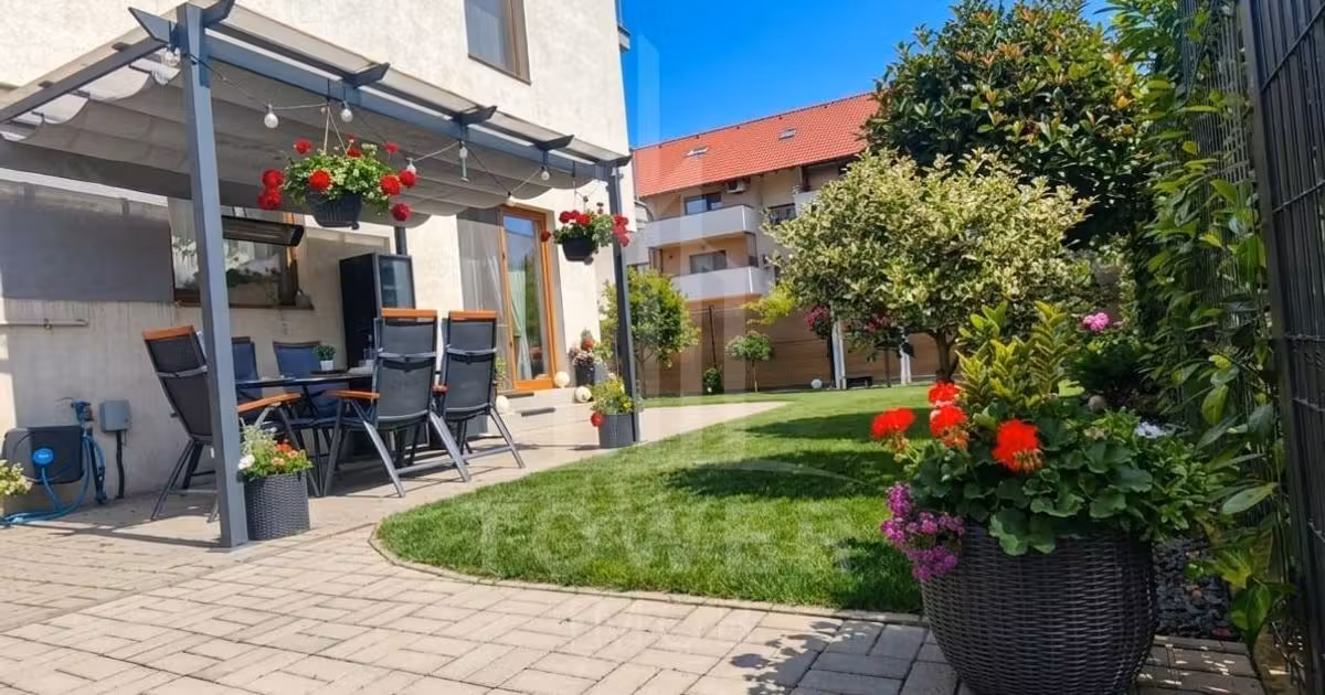 Apartament de vânzare cu 3 camere, mobilat în Șelimbăr