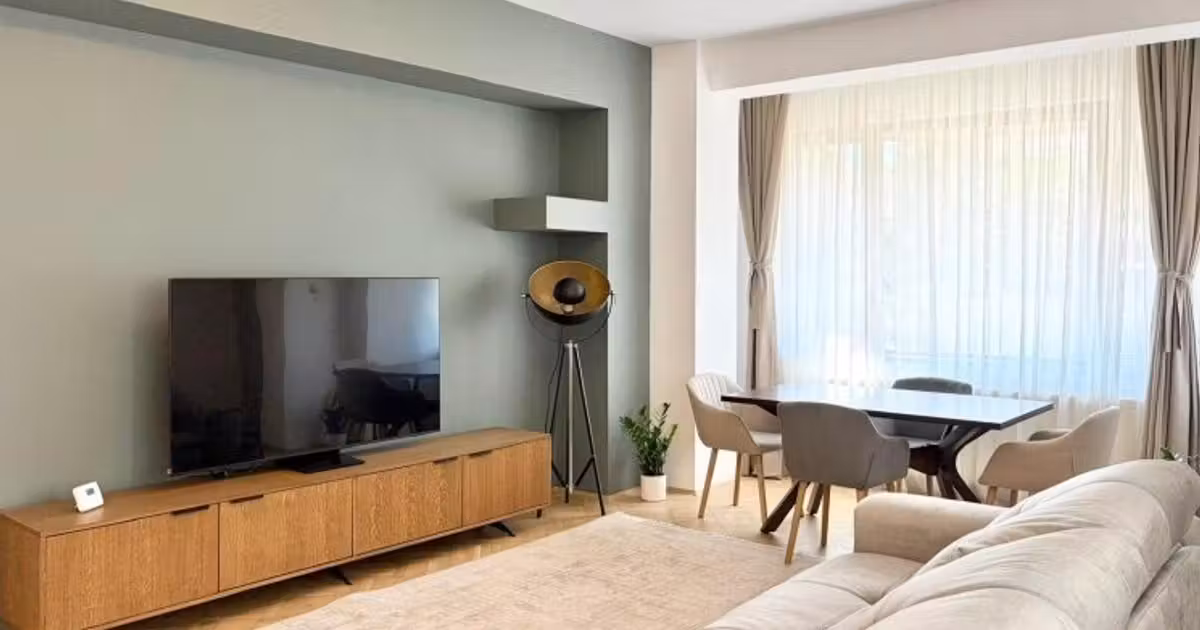 Apartament de vânzare cu 3 camere în zona Aviatorilor, Sector 1