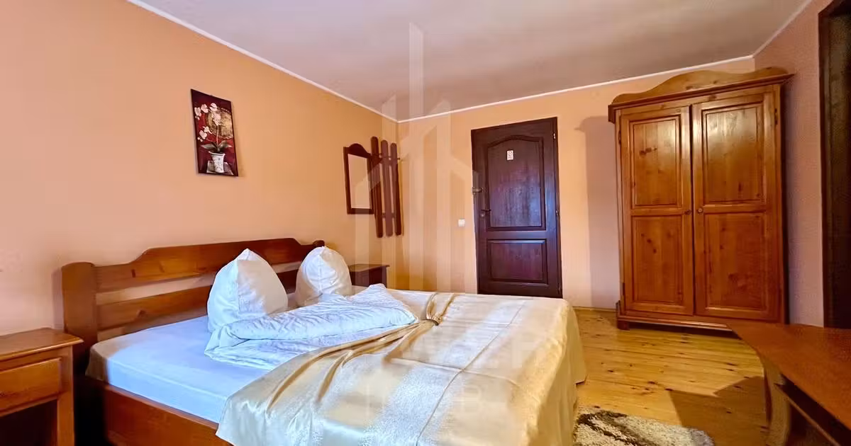 Spațiu comercial de vânzare de 890 mp, în Bazna