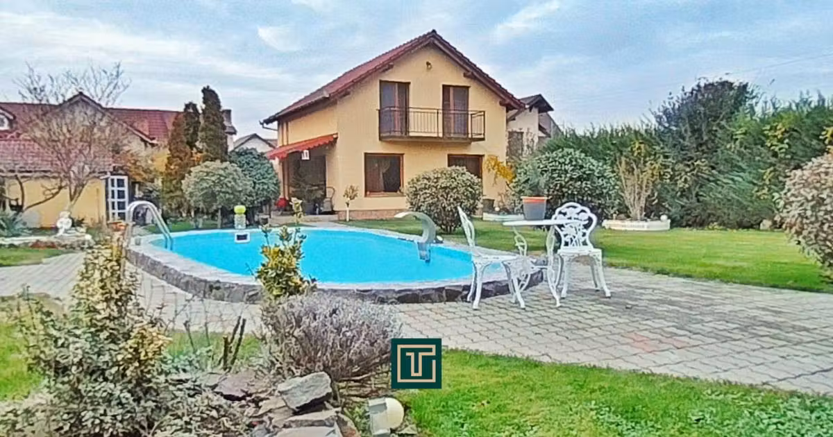 Casă de vânzare cu 15 camere în Fântânele