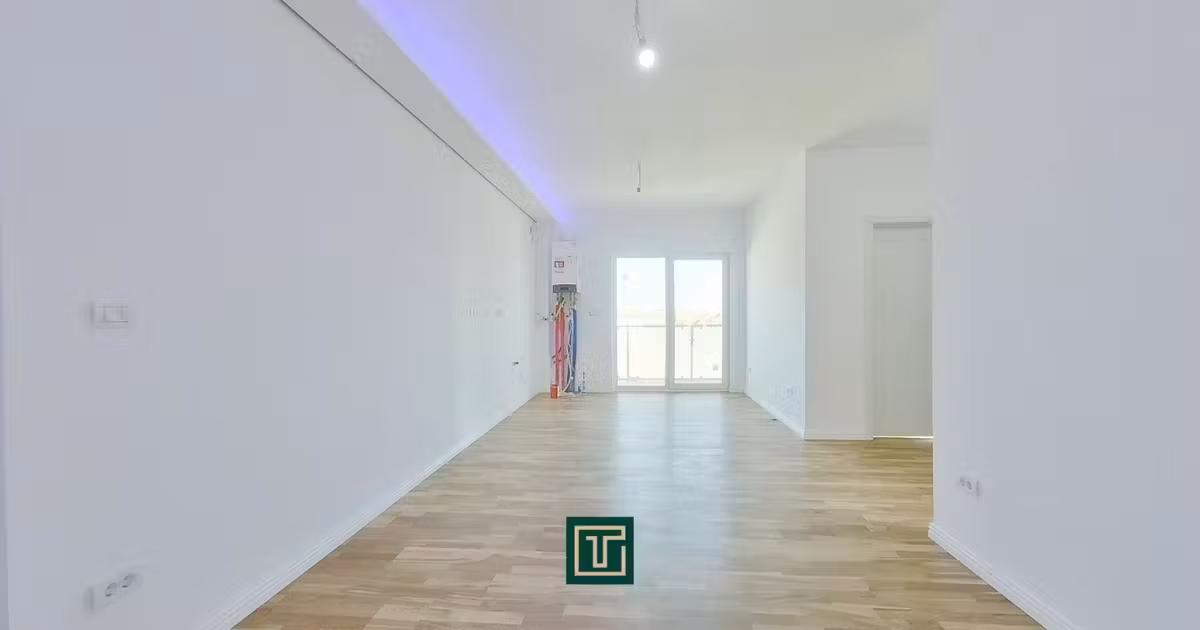 Apartament de vânzare cu 3 camere în zona Miorița, Arad