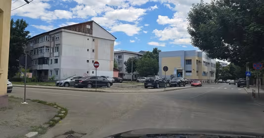 Teren Central