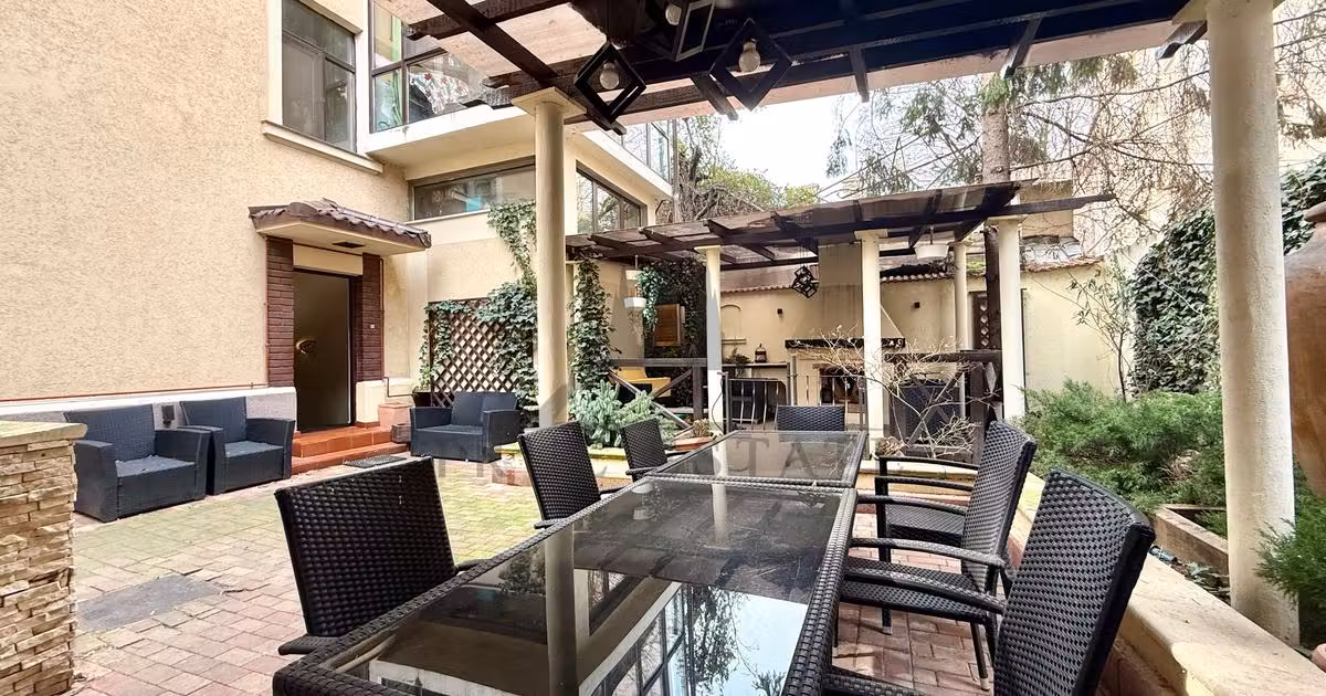 Apartament de vânzare cu 10 camere, mobilat în zona Capitale, Sector 1