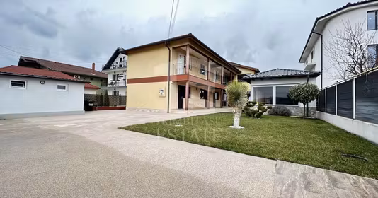 Casă Periferie