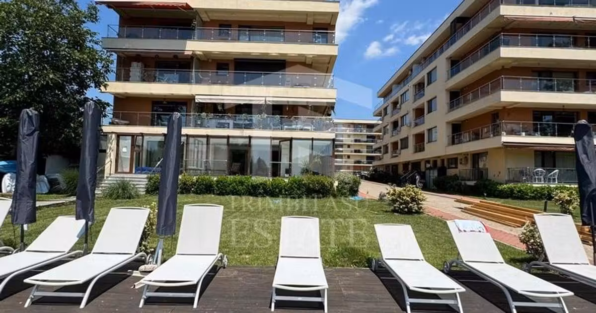 Apartament de vânzare cu 3 camere, mobilat în Siliștea Snagovului