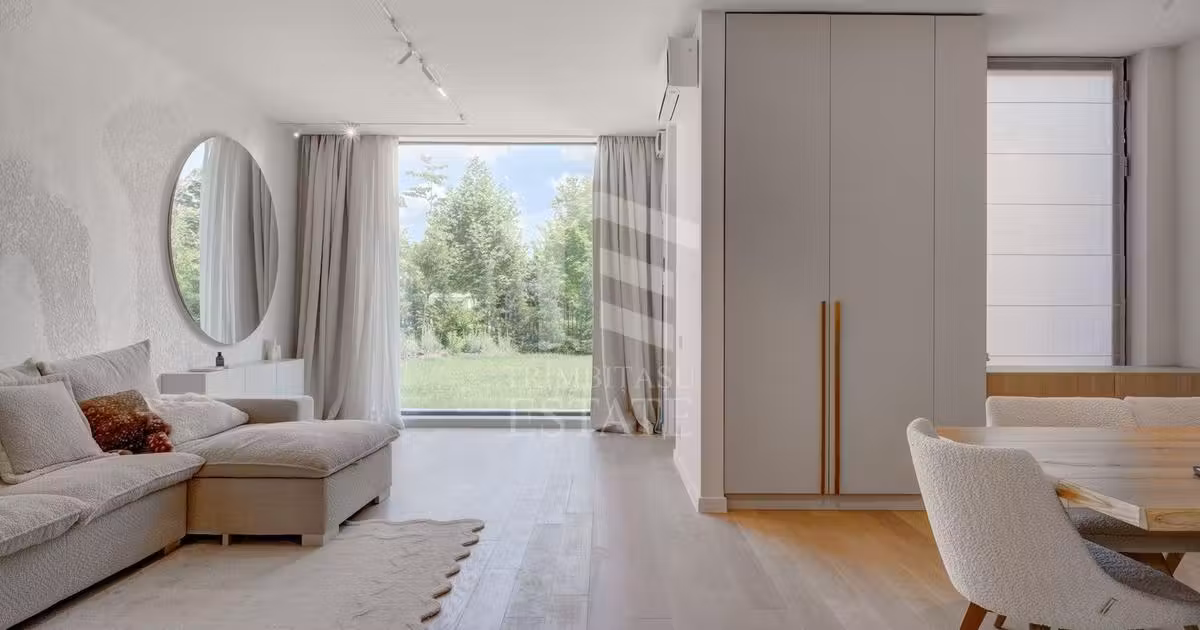 Apartament de vânzare cu 3 camere, mobilat în Tunari