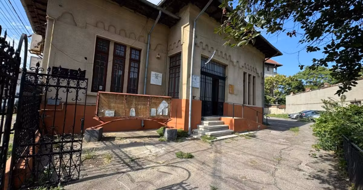 Casă individuală de vânzare cu 7 camere în zona Ultracentral, Ploiești