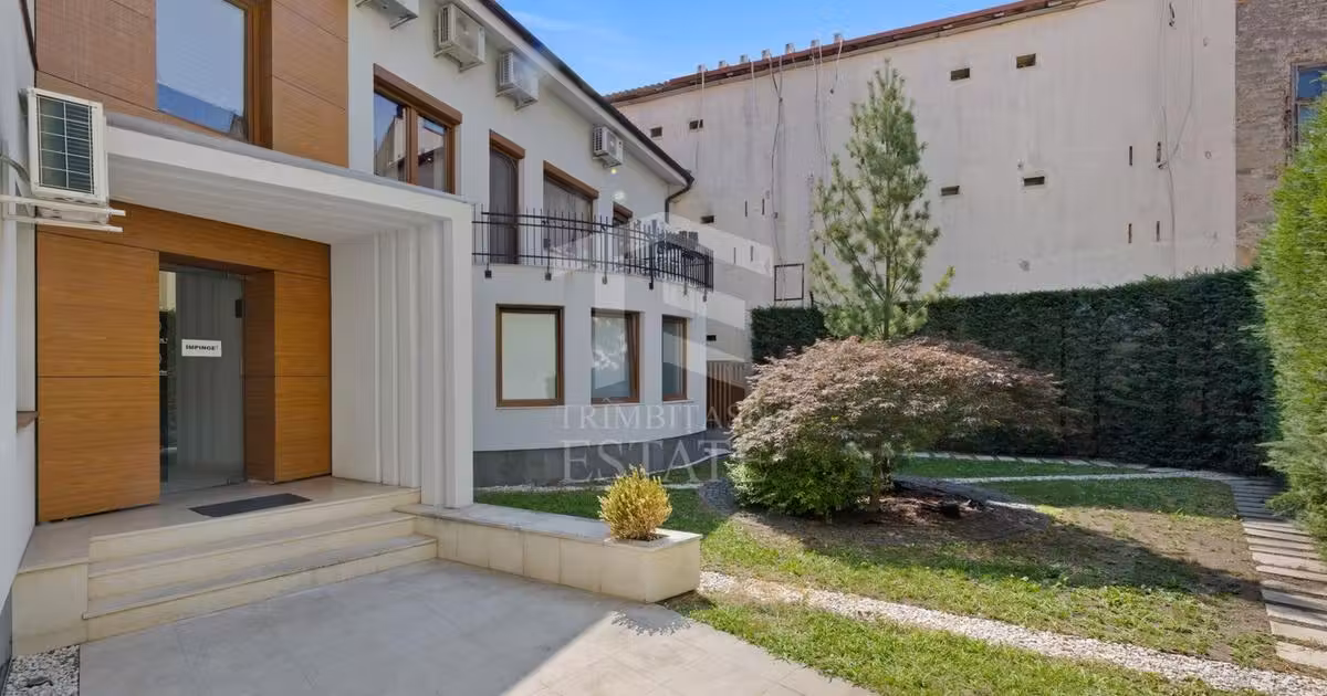 Casă individuală de vânzare cu 5 camere în zona Central, Arad