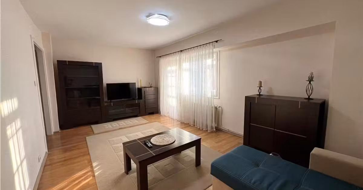 Apartament de vânzare cu 3 camere, mobilat în zona Ultracentral, Bistrița