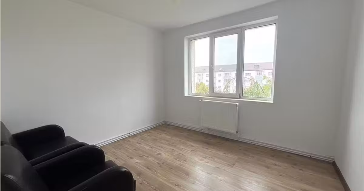 Apartament de vânzare cu 3 camere în zona Decebal, Bistrița