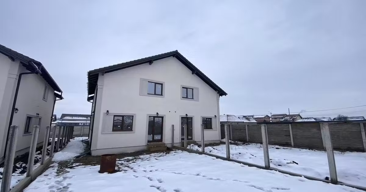 Duplex de vânzare cu 4 camere în Moșnița Nouă