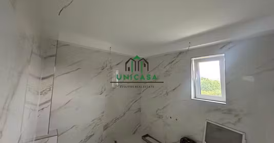 Casă Români