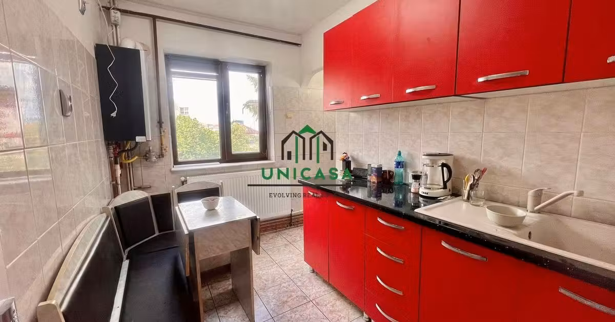 Apartament de vânzare cu 3 camere, mobilat în zona Nord, Râmnicu Vâlcea