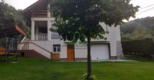 Casă Central