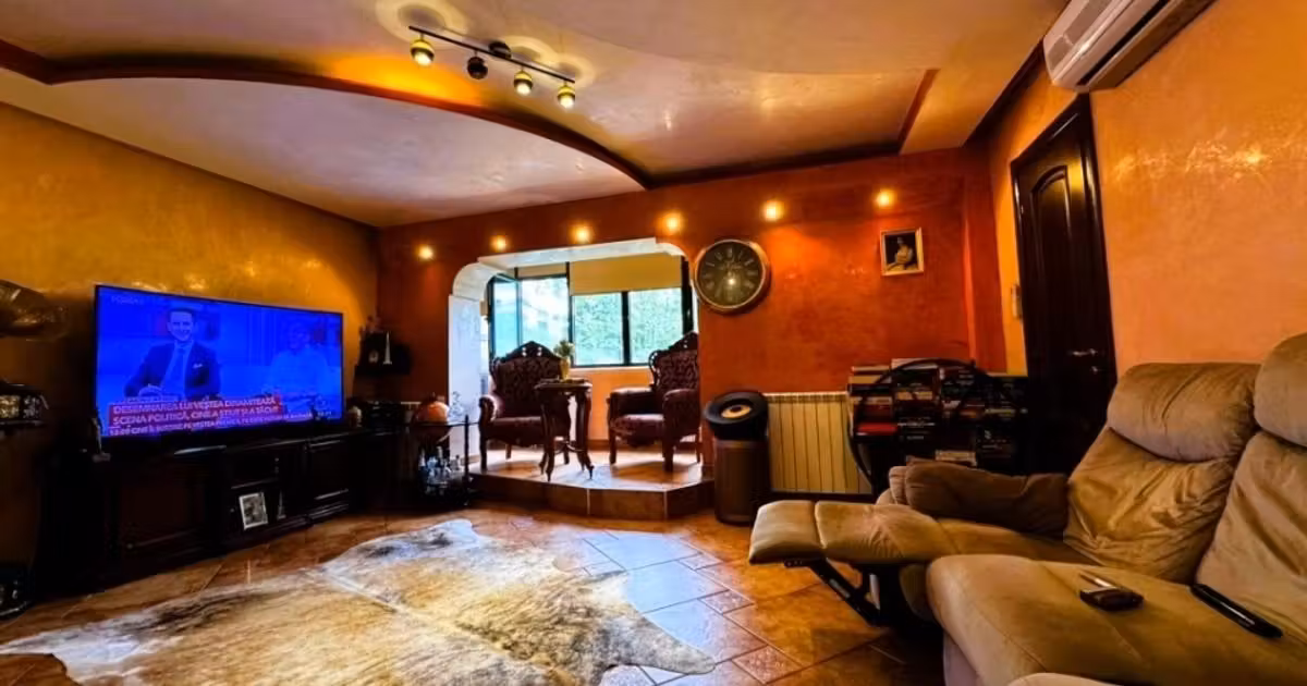 Apartament de vânzare cu 3 camere în zona Târgu Cucu, Iași