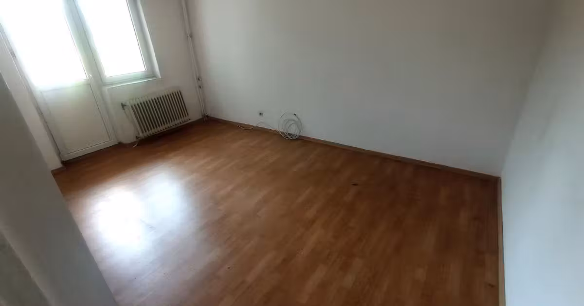 Apartament de vânzare cu 3 camere în zona Sud, Focșani
