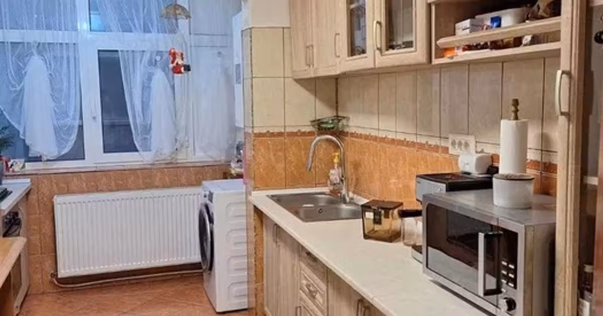 Apartament de vânzare cu 3 camere, mobilat în zona Sud, Focșani