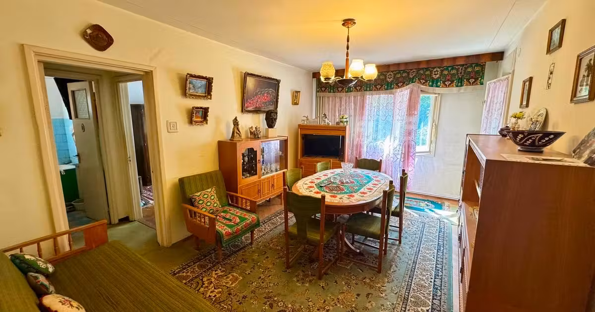 Apartament de vânzare cu 4 camere în zona Podu Roș, Iași