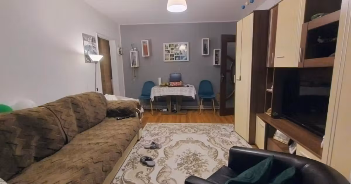 Apartament de vânzare cu 3 camere în zona Dacia, Iași