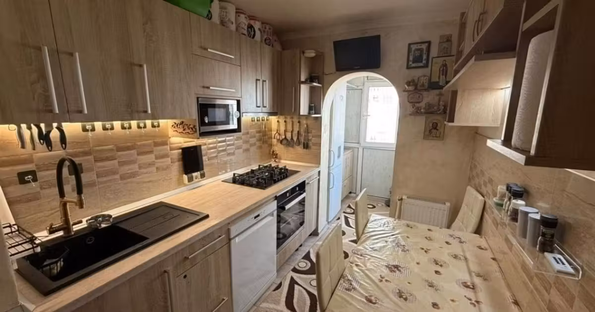 Apartament de vânzare cu 2 camere în zona Dacia, Iași
