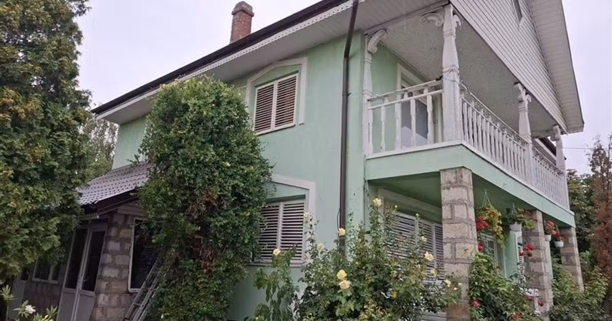 Casă individuală de vânzare cu 5 camere, mobilată în zona Exterior Sud, Focșani