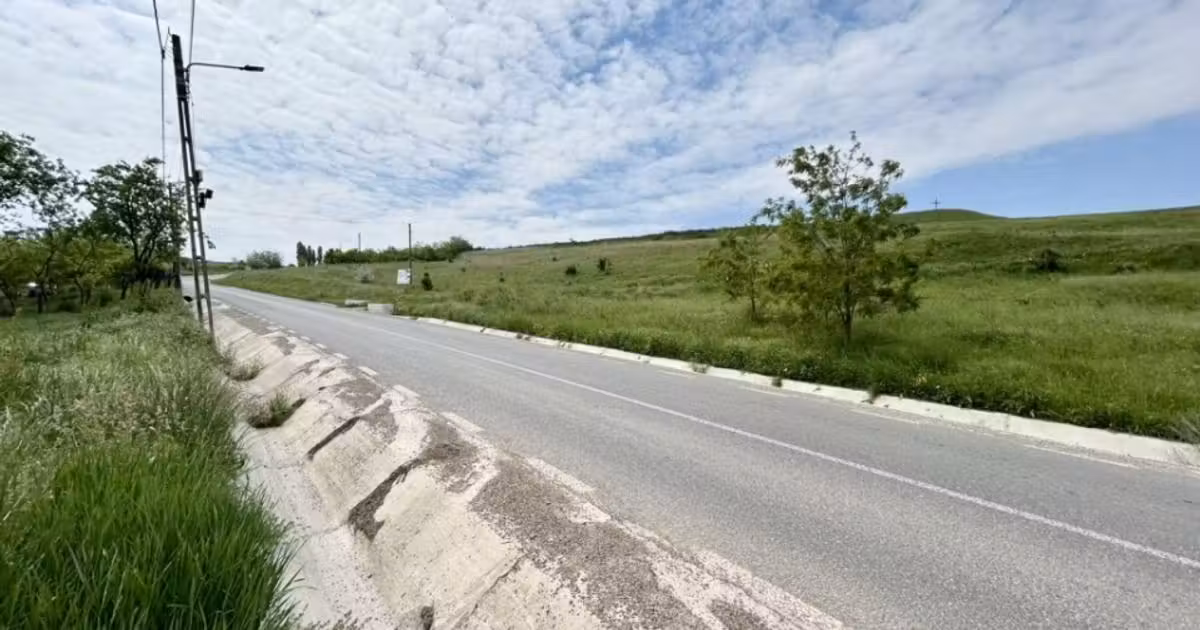 Teren agricol intravilan de vânzare de 834 mp, în zona Central, Iași