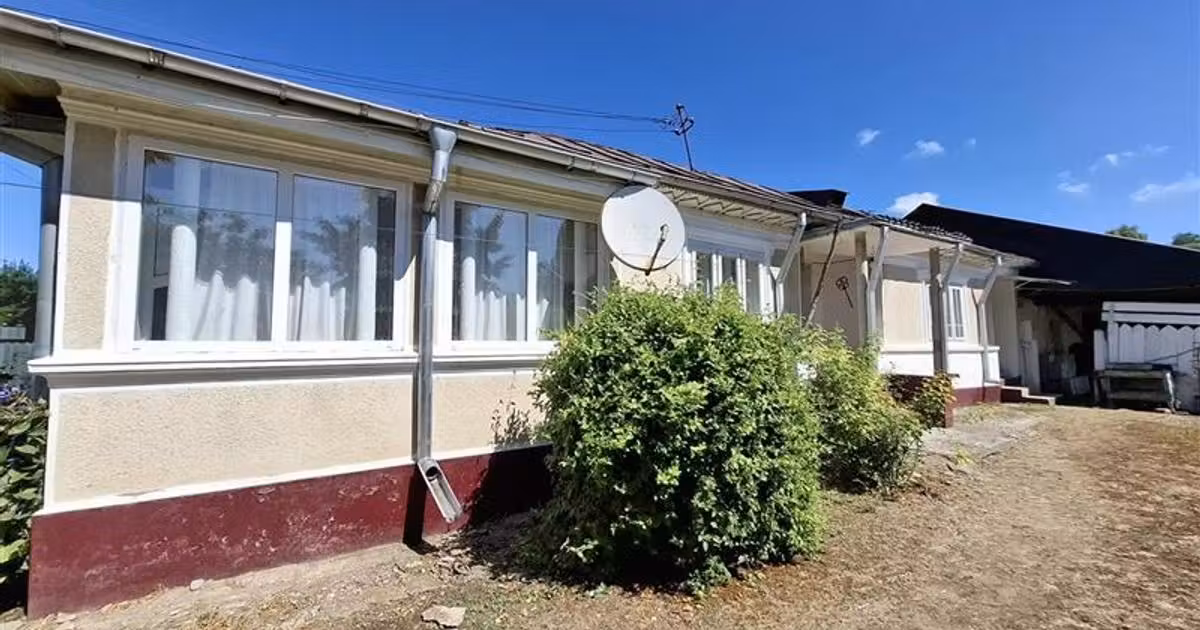 Casă individuală de vânzare cu 3 camere în Panciu