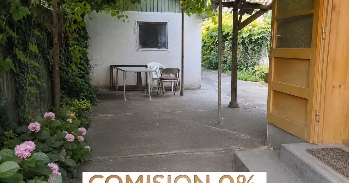 Casă individuală de vânzare cu 3 camere în zona Lunei, Timișoara