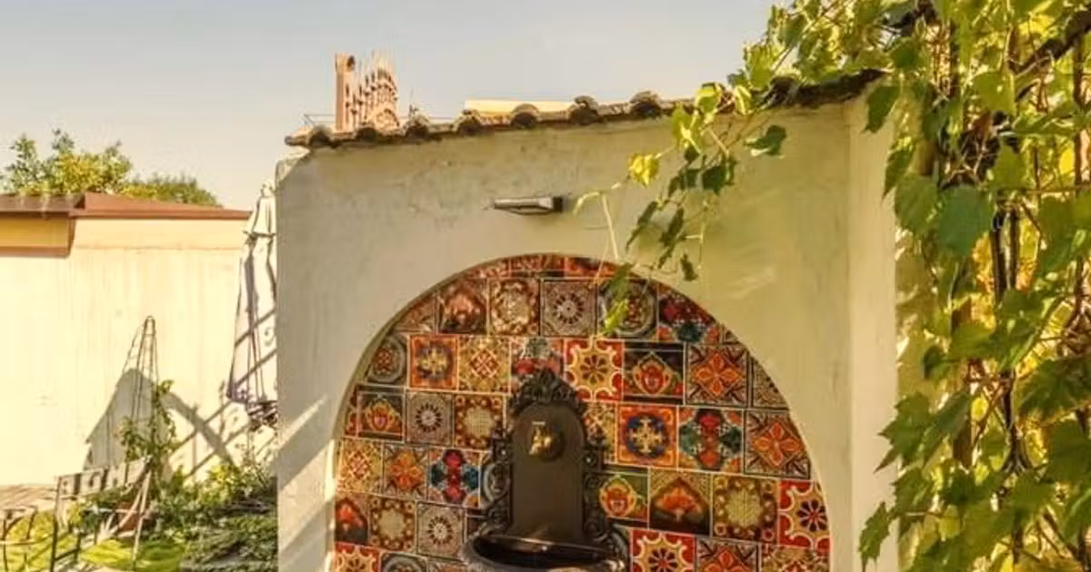 Casă individuală de vânzare cu 6 camere în zona Iancu Nicolae, Sector 1