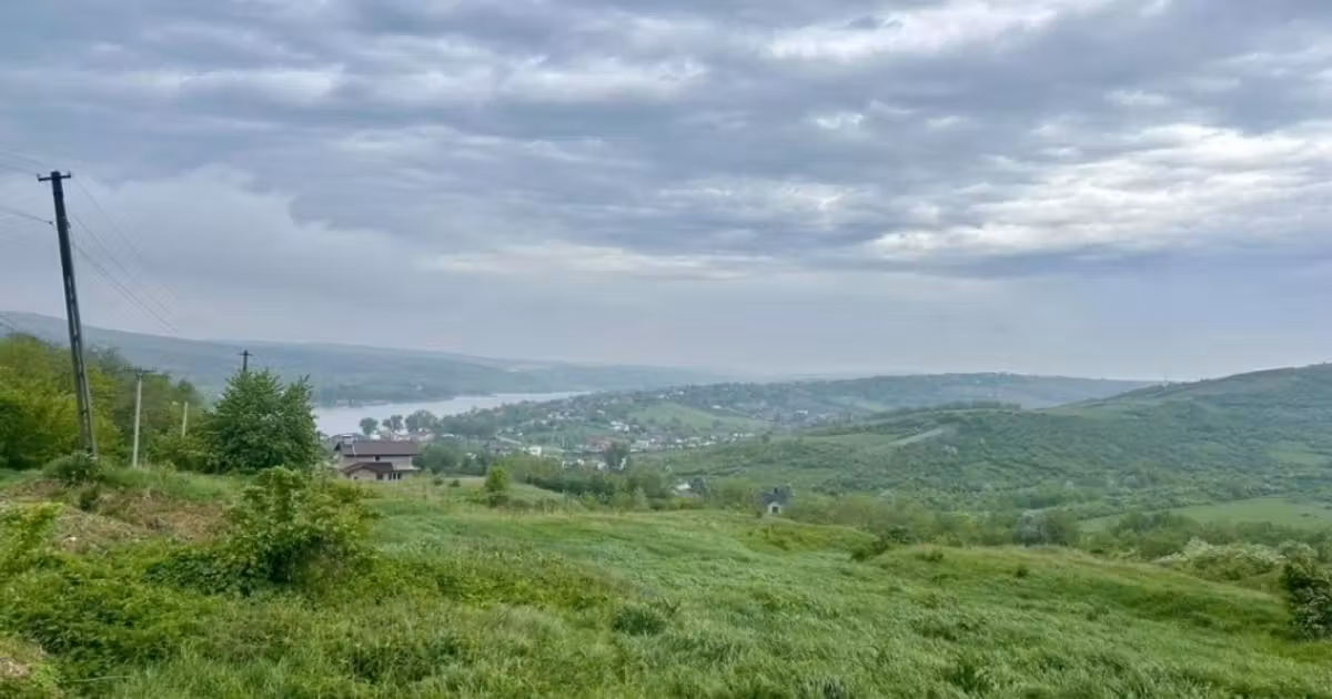 Teren extravilan de vânzare de 5100 mp, în zona Central, Iași