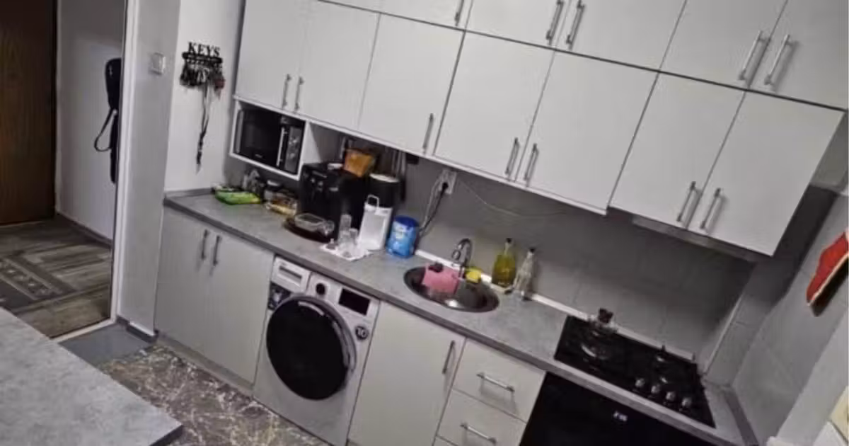 Apartament de vânzare cu 3 camere în zona Mircea cel Bătrân, Iași