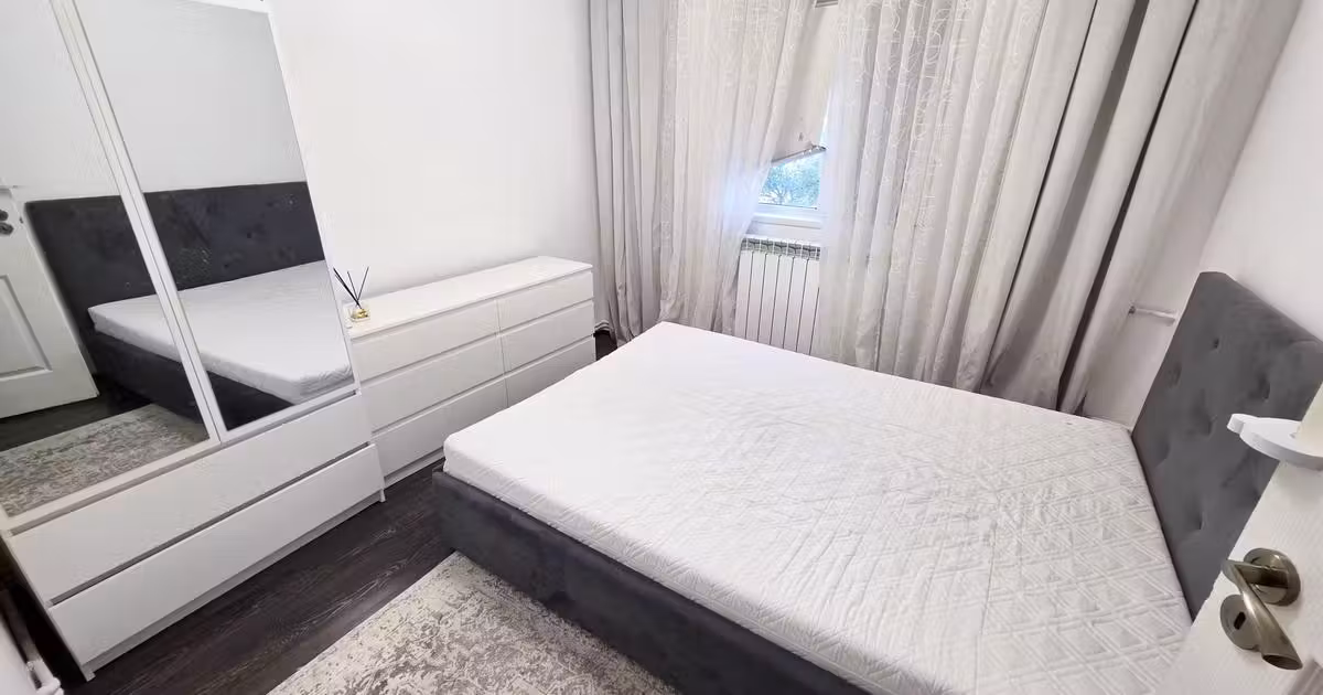 Apartament de vânzare cu 3 camere în zona Dacia, Iași