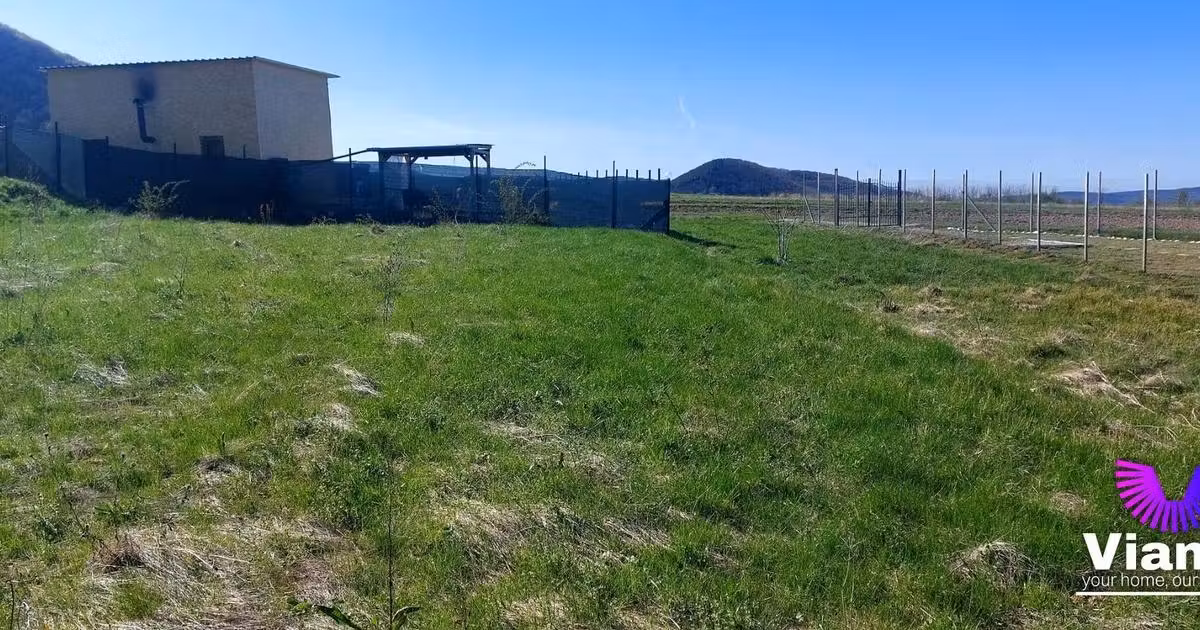 Teren agricol extravilan de vânzare de 1500 mp, în Poplaca