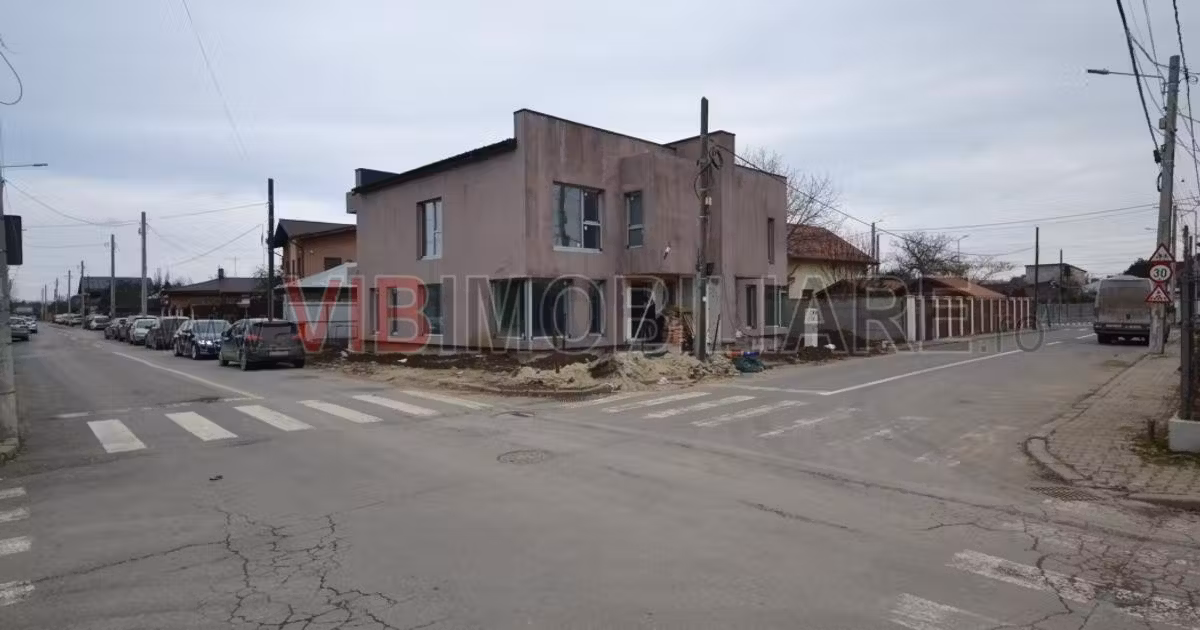 Casă de vânzare cu 4 camere în Chitila