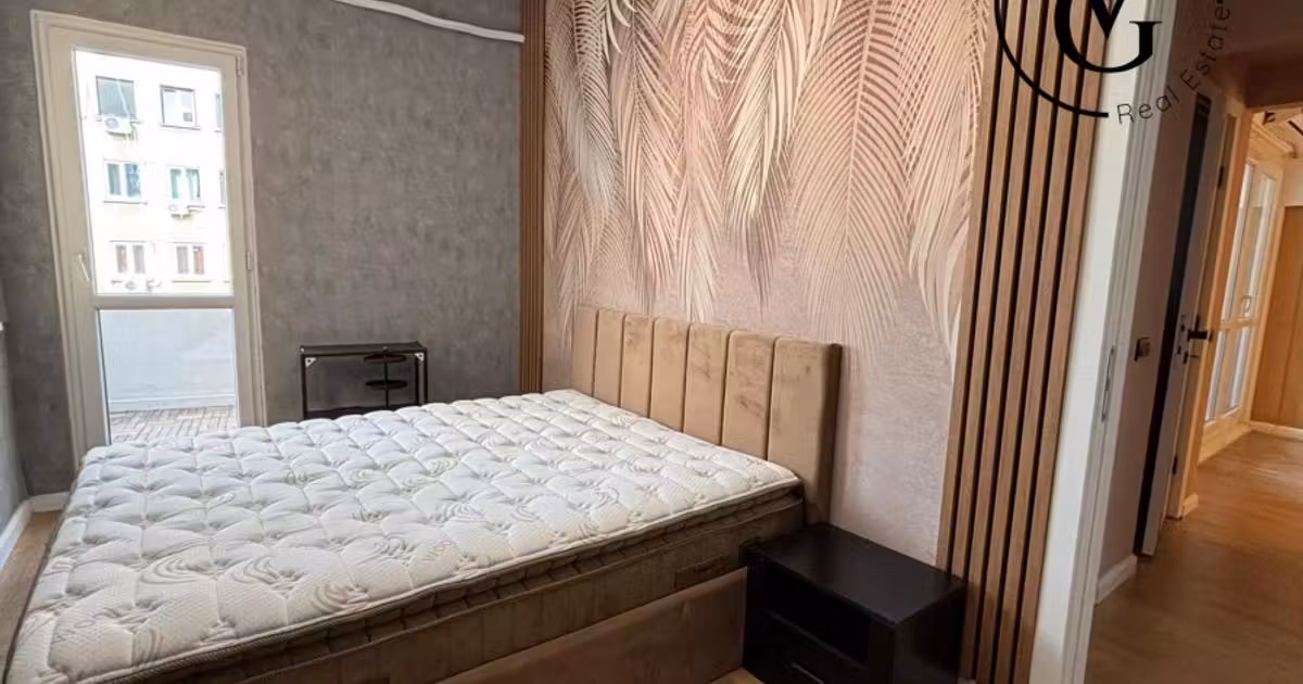 Apartament de vânzare cu 3 camere, mobilat în zona Central, Ultracentral