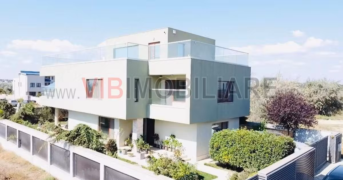 Casă de vânzare cu 7 camere, mobilată în Mamaia-Sat