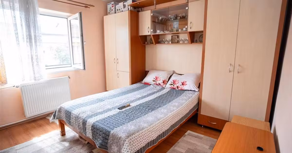 Apartament de vânzare cu 2 camere în zona Iosia, Oradea
