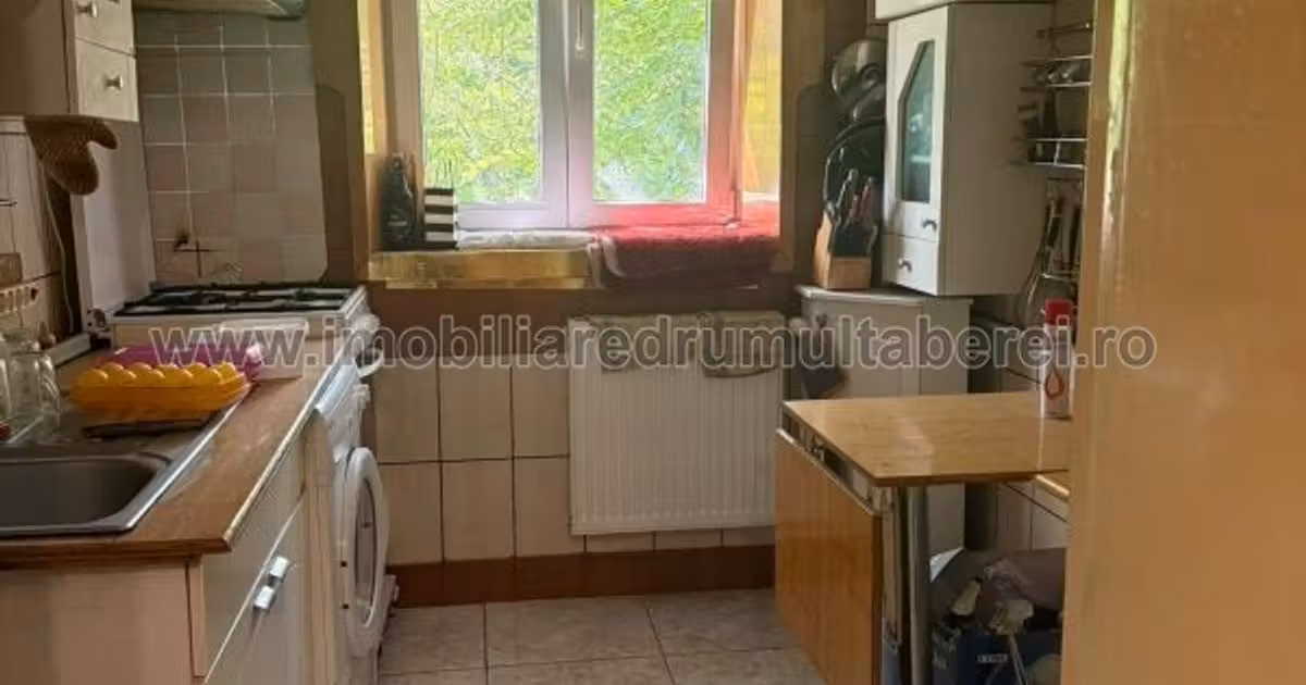 Apartament de vânzare cu 3 camere în zona Drumul Taberei, Sector 6