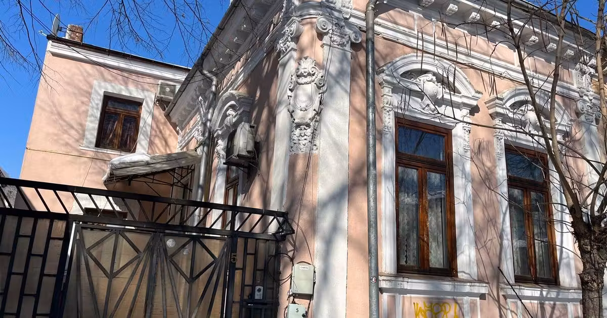 Casă de vânzare cu 7 camere în zona Pache Protopopescu, Sector 2