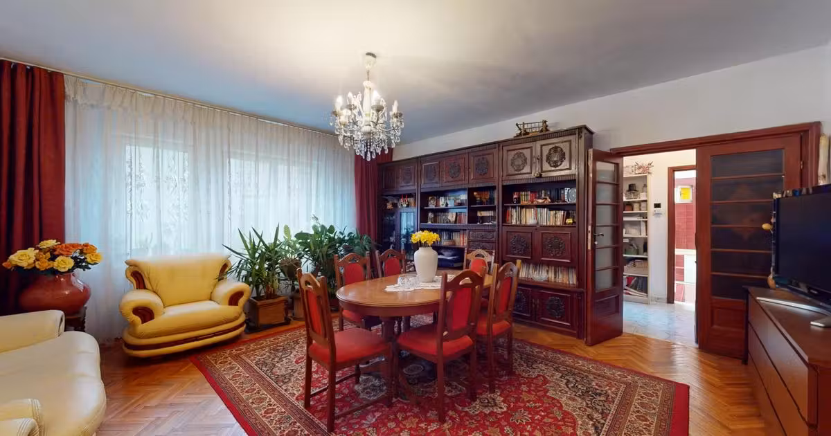 Casă individuală de vânzare cu 13 camere, mobilată în zona Dămăroaia, Sector 1
