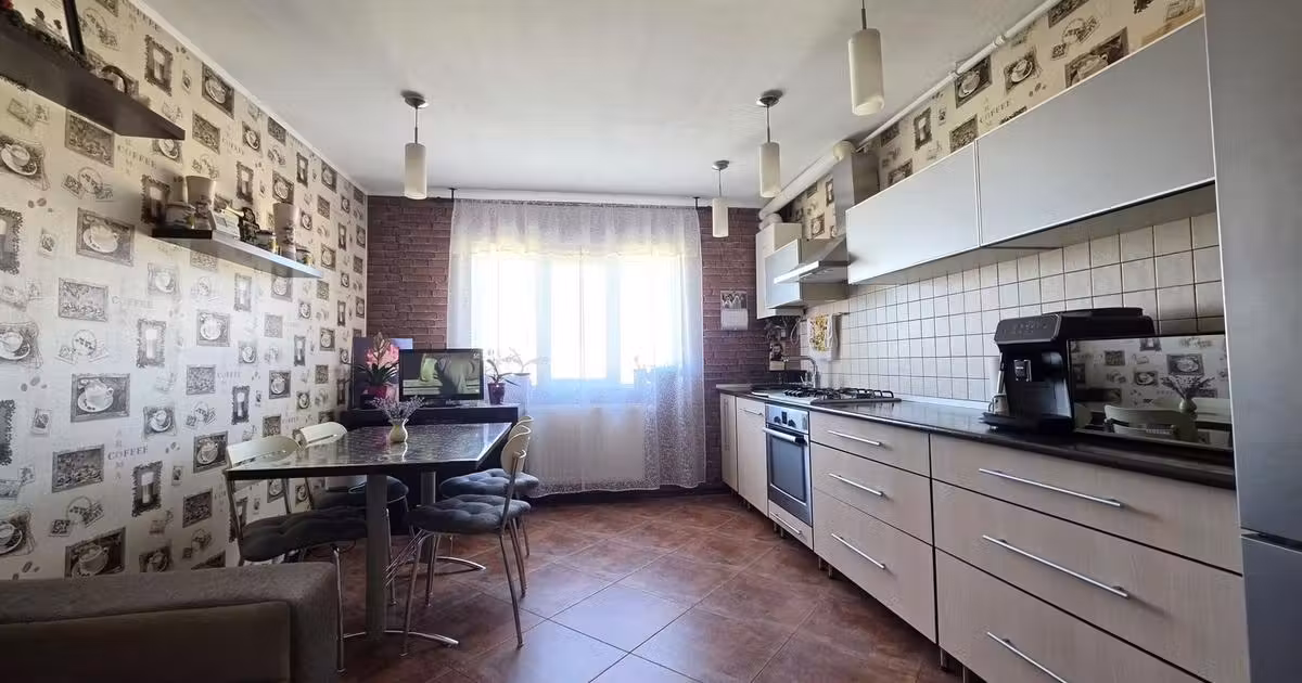 Apartament de vânzare cu 2 camere în zona Triaj, Brașov