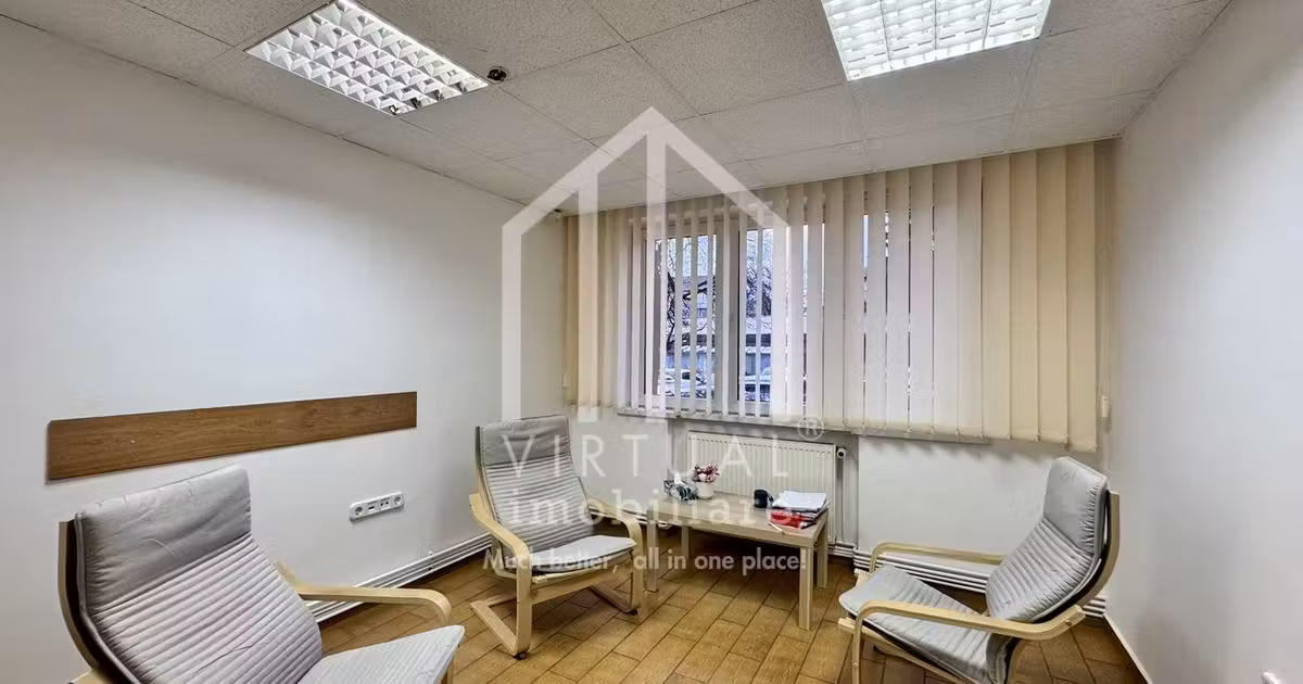 Apartament de vânzare cu 3 camere în zona Central, Sibiu