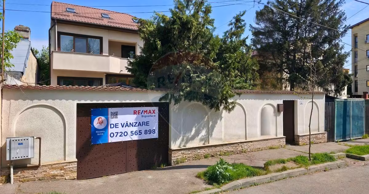 Casă individuală de vânzare cu 7 camere în zona Giulești, Sector 6