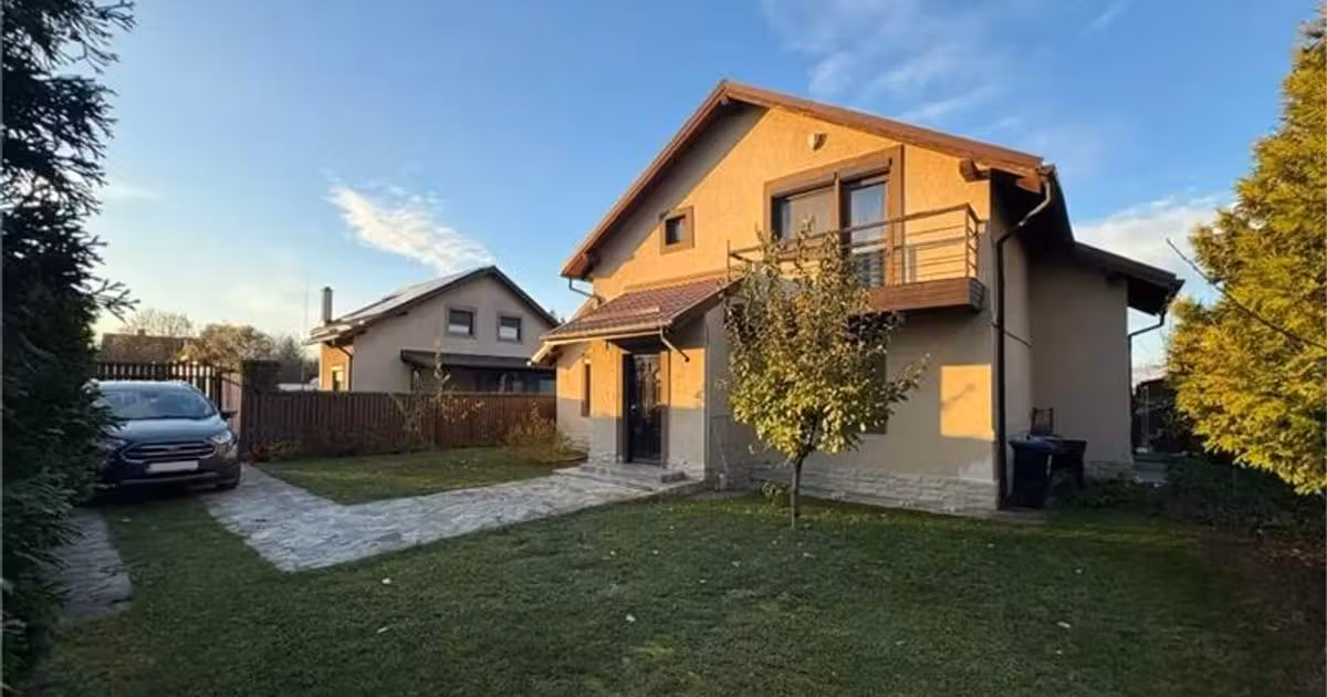 Casă individuală de vânzare cu 5 camere, mobilată în zona Stupini, Brașov