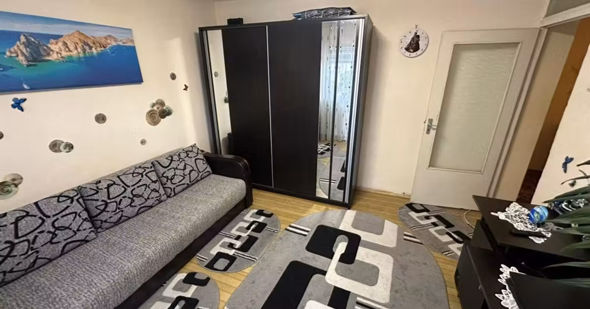 Apartament de vânzare cu 3 camere, mobilat în zona Cornitoiu, Craiova