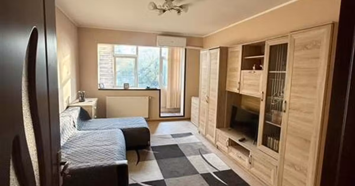 Apartament de vânzare cu 2 camere în zona Tomis Nord, Constanța