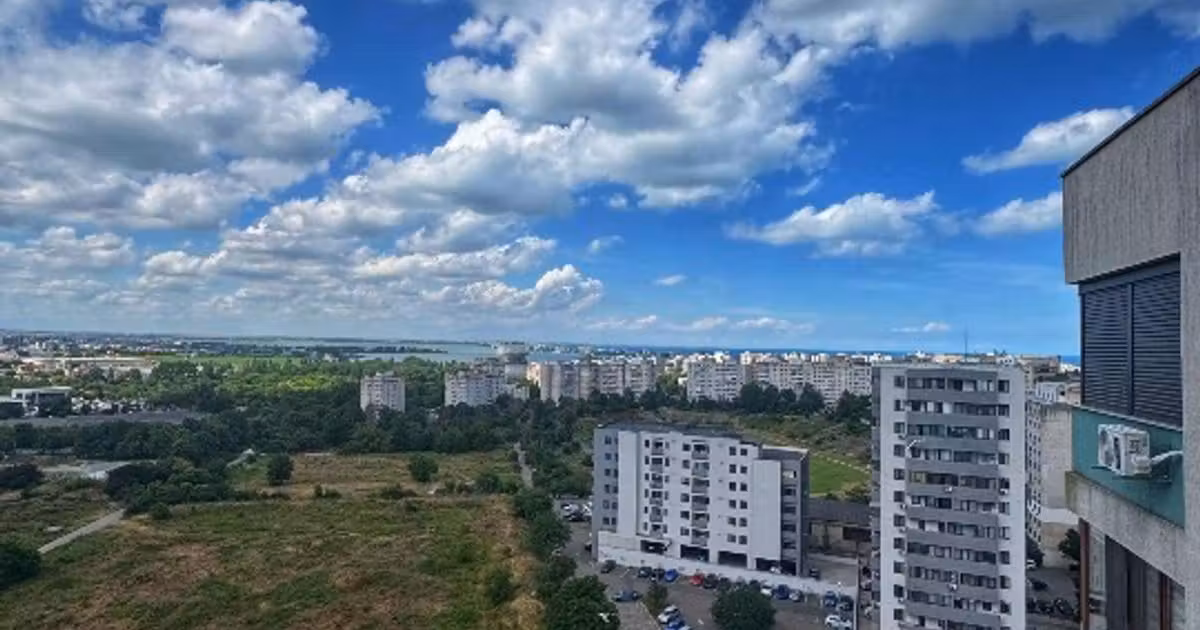 Apartament de vânzare cu 2 camere, mobilat în zona Tomis Nord, Constanța