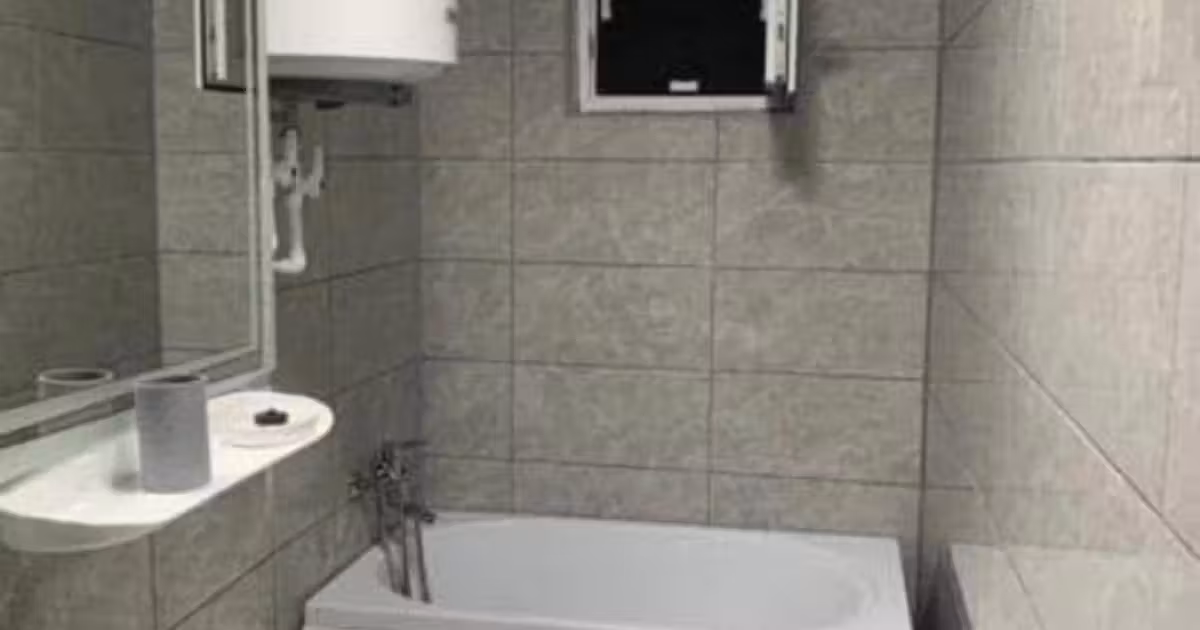 Apartament de vânzare cu 3 camere, mobilat în Mangalia
