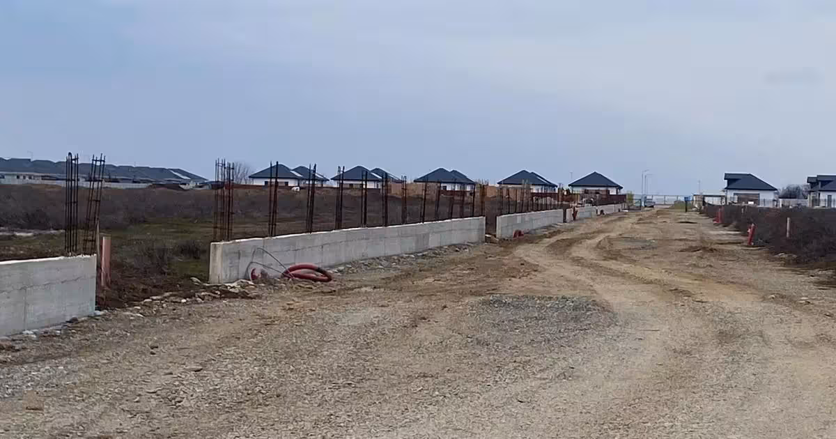 Teren Construcții intravilan de vânzare de 10016 mp, în Tunari