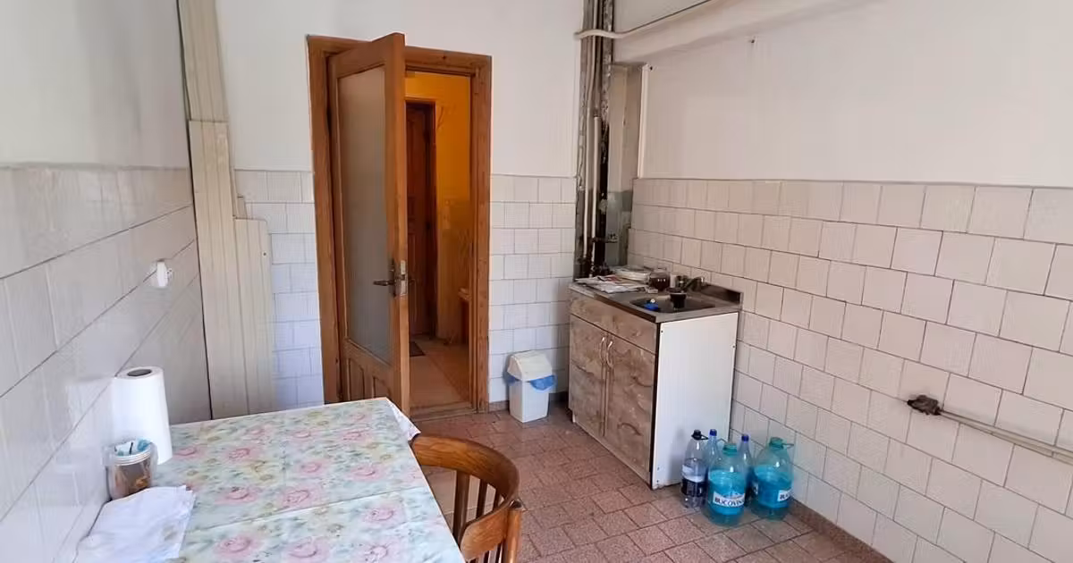 Apartament de vânzare cu 3 camere în zona Ultracentral, Focșani